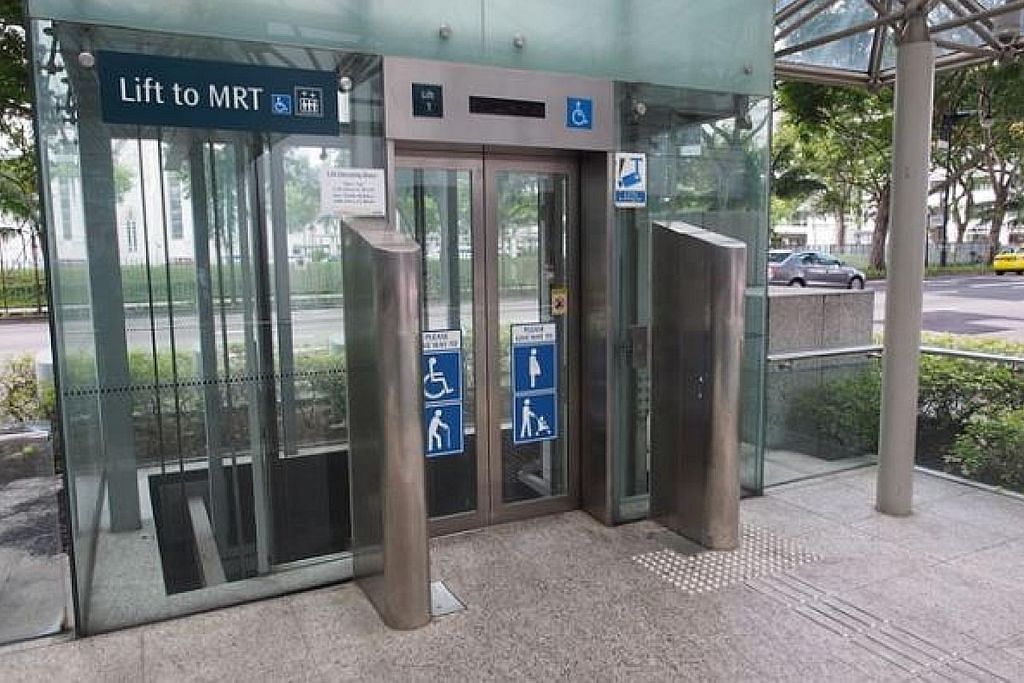 Lif di stesen MRT mudahkan warga emas