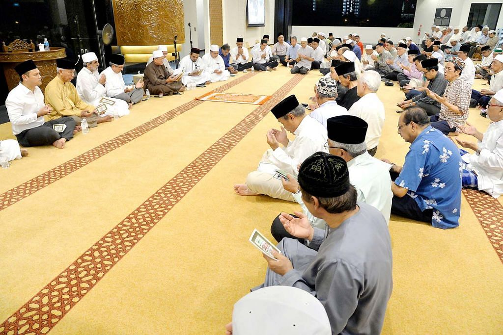 Majlis tahlil buat Othman Wok di Masjid Yusof Ishak