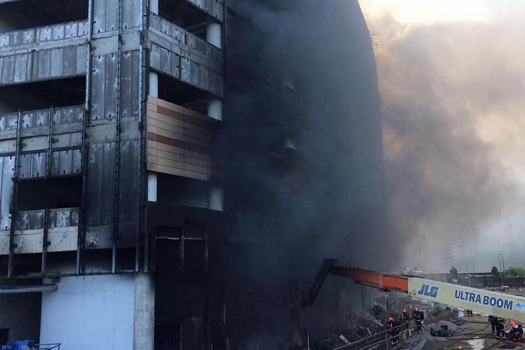Kebakaran di tapak binaan sekolah di Punggol dan Terminal 2 Changi