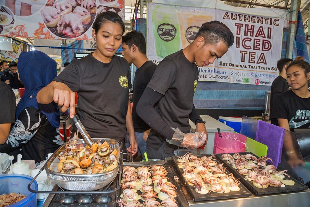 Bazar raya buka peluang kerja sambilan