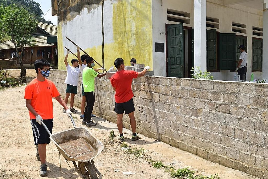Pelajar SJI bantu warga susah di Vietnam