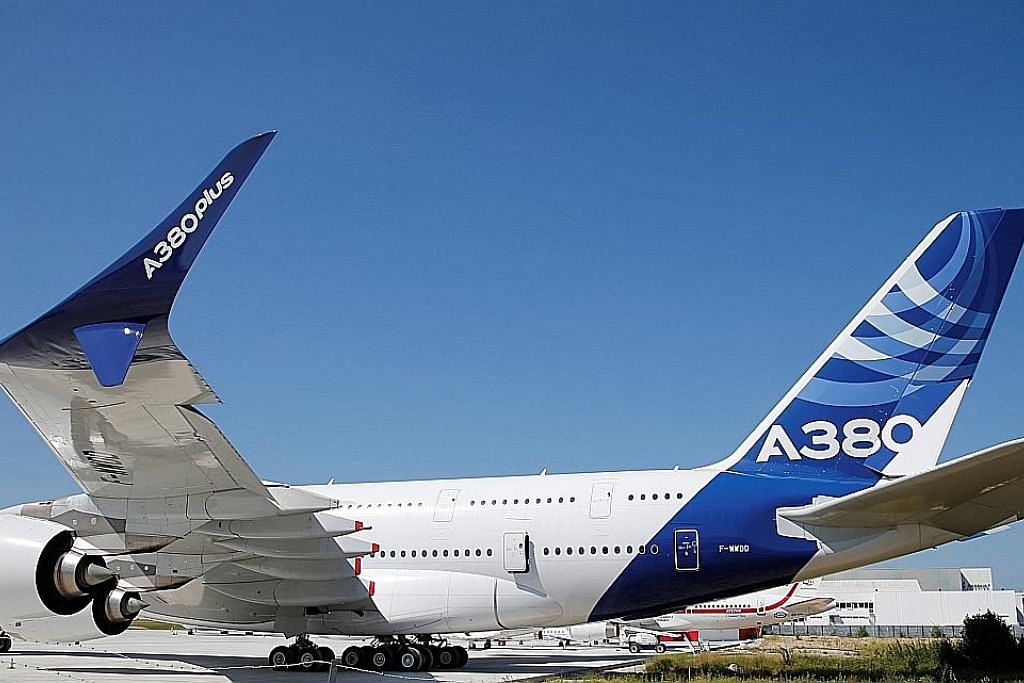 Airbus pertingkat pesawat penumpang terbesar A380
