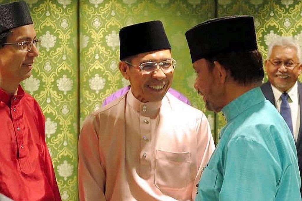 Maliki sampaikan ucapan Raya Presiden Tony Tan, PM Lee kepada Sultan Brunei
