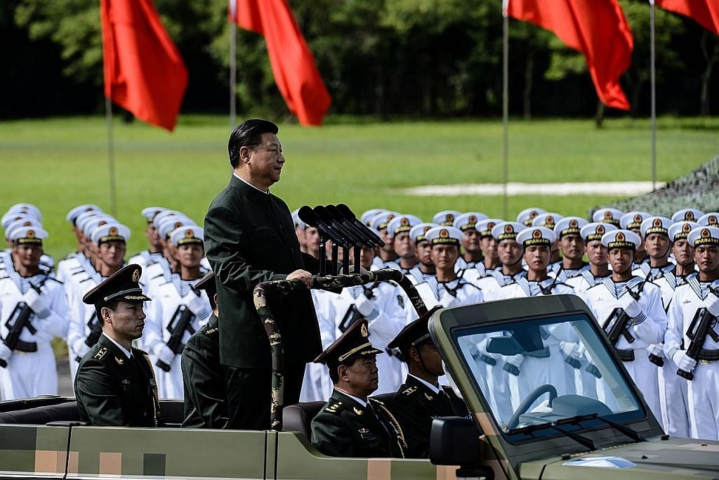 Presiden Xi Jinping periksa perbarisan tentera di HK