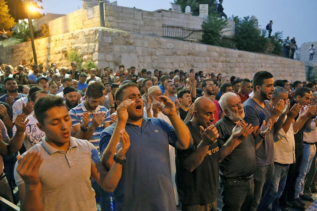 Jemaah akhiri boikot, solat di Masjid Al-Aqsa