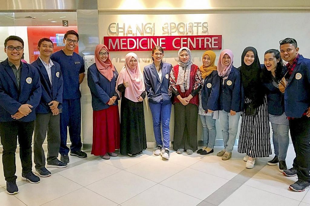 Pensyarah, siswa Surabaya hayati sistem kesihatan Singapura di CGH