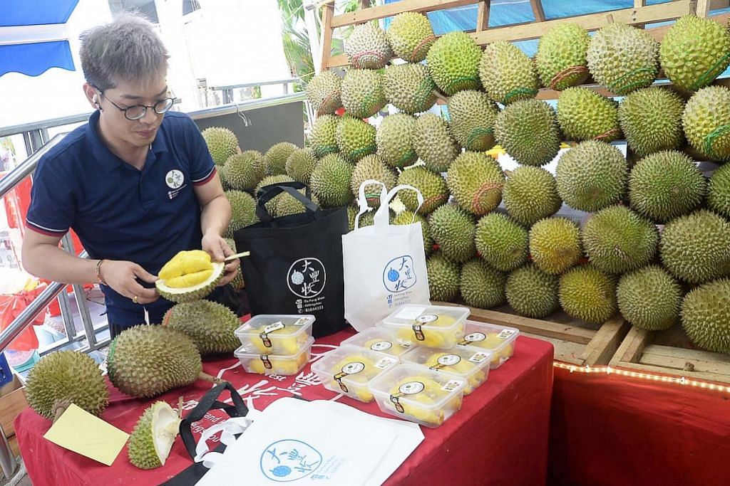 Durian masih dapat sambutan walau harga semakin tinggi DURIAN TERLARIS DI PASARAN: