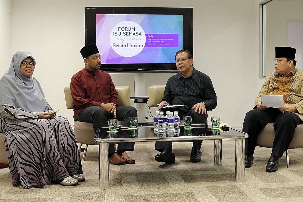 Saksikan video perbincangan Forum Semasa di beritaharian.sg Asatizah akur perlu dekati masyarakat sebar nilai sederhana