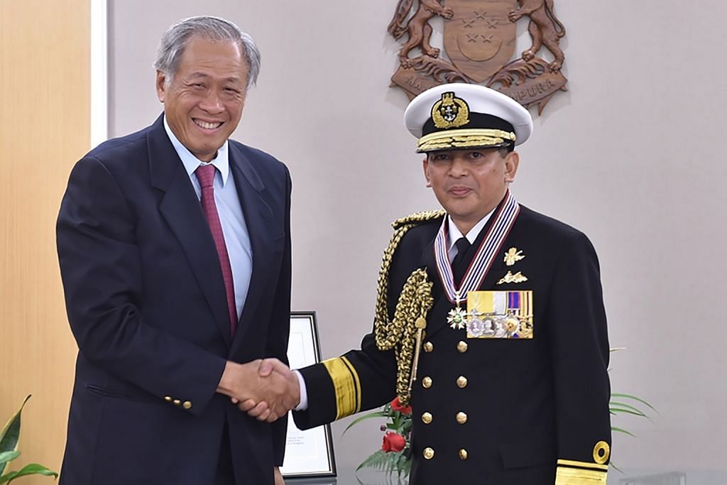 Panglima Tentera Laut Brunei Dianugerah Pingat Jasa Gemilang Berita Setempat Beritaharian Sg