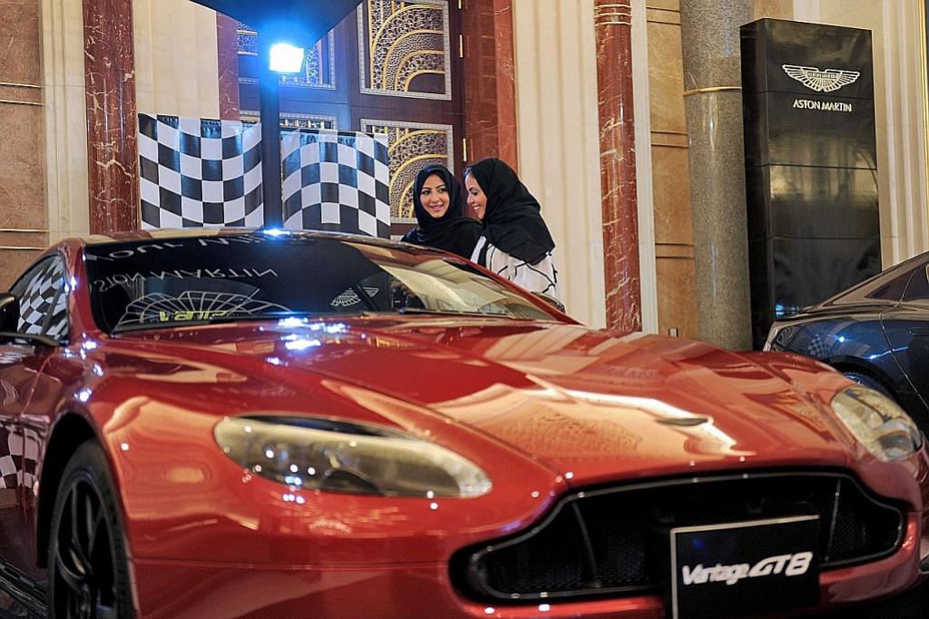 Syarikat mula pikat bakal pemandu wanita Arab Saudi