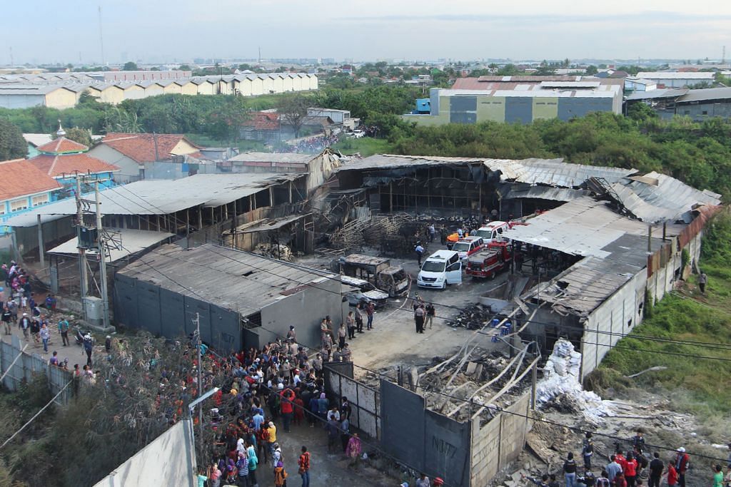 Lebih 40 maut dalam letupan kilang mercun di Indonesia