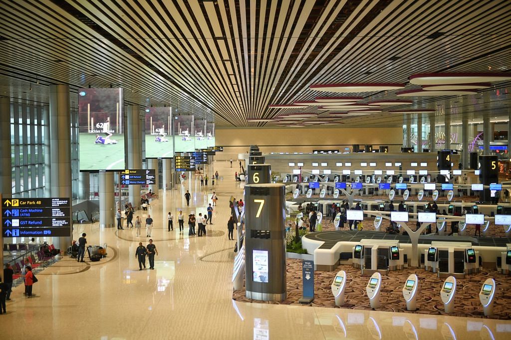 PEMBUKAAN TERMINAL 4 LAPANGAN TERBANG CHANGI Operasi terminal baru Changi berjalan lancar