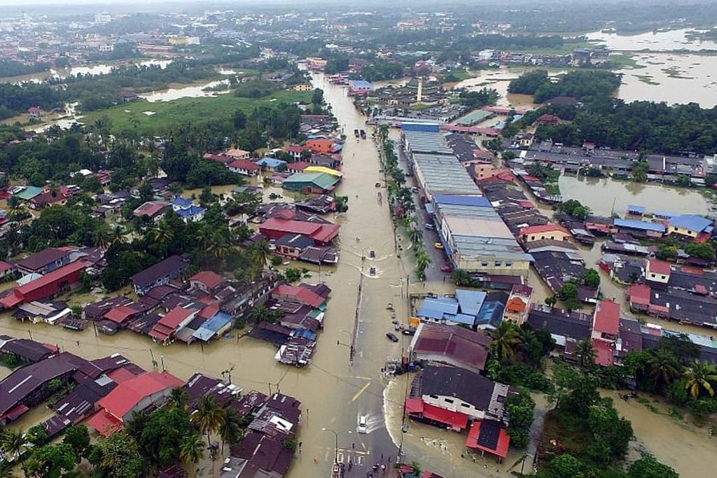 Banjir di Kelantan, Terengganu meruncing, Berita Dunia  BeritaHarian.sg
