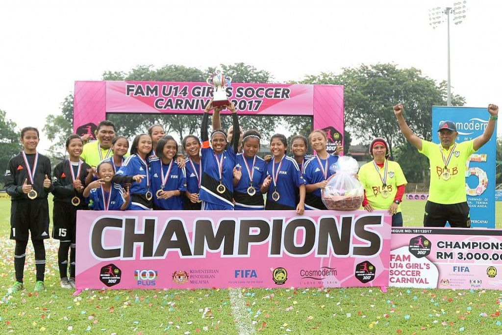 KEJOHANAN GIRLS CARNIVAL BAWAH 14 TAHUN ANJURAN PERSATUAN BOLA SEPAK MALAYSIA Pasukan bola sepak 'girls dream' muncul juara