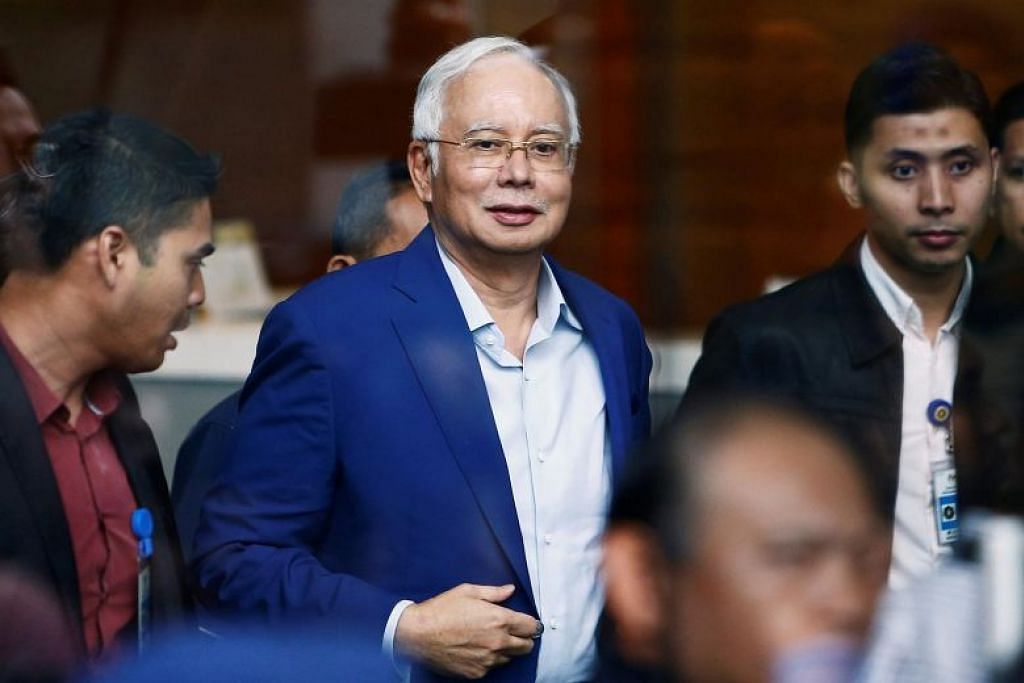 Malaysia's ex-PM Najib admits mistakes for Umno's failure, questions move to freeze party accounts