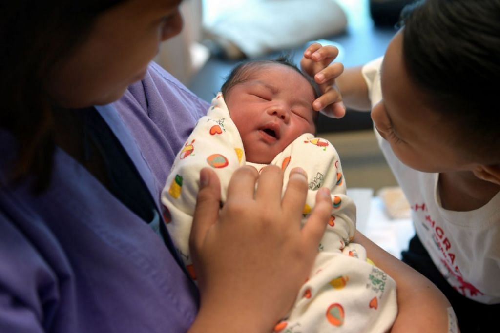babies Singapore falling birth rate