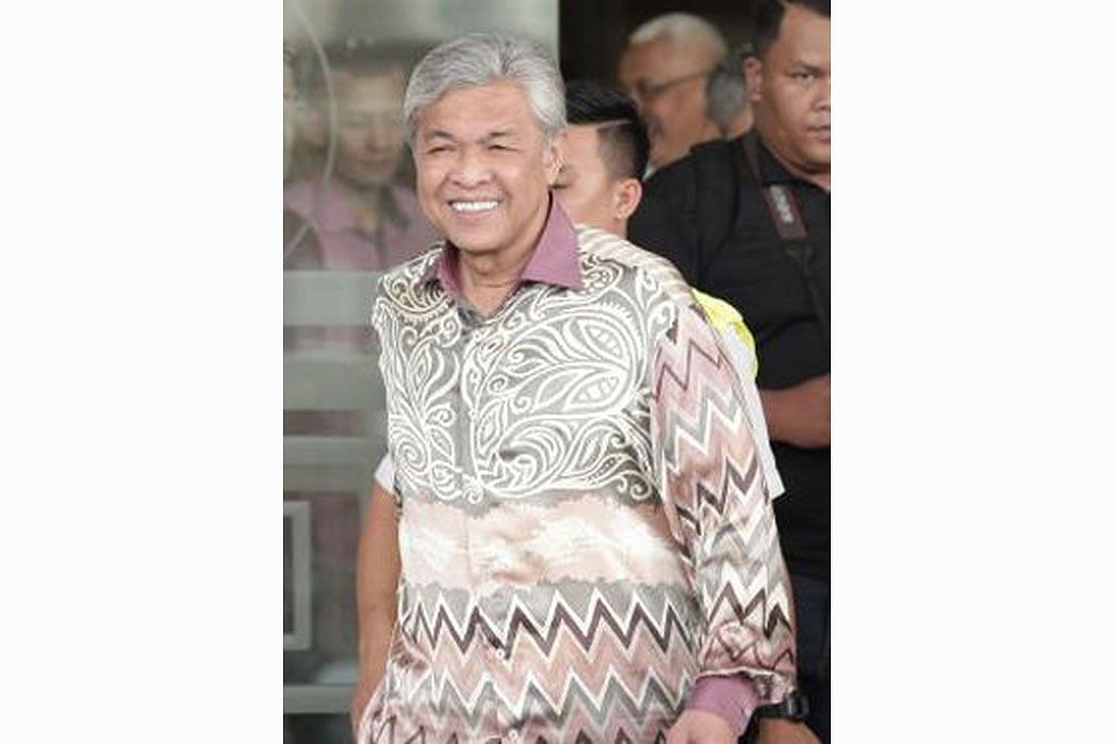 Isa Samad hadapi 10 tuduhan pecah amanah, rasuah libatkan RM3 juta