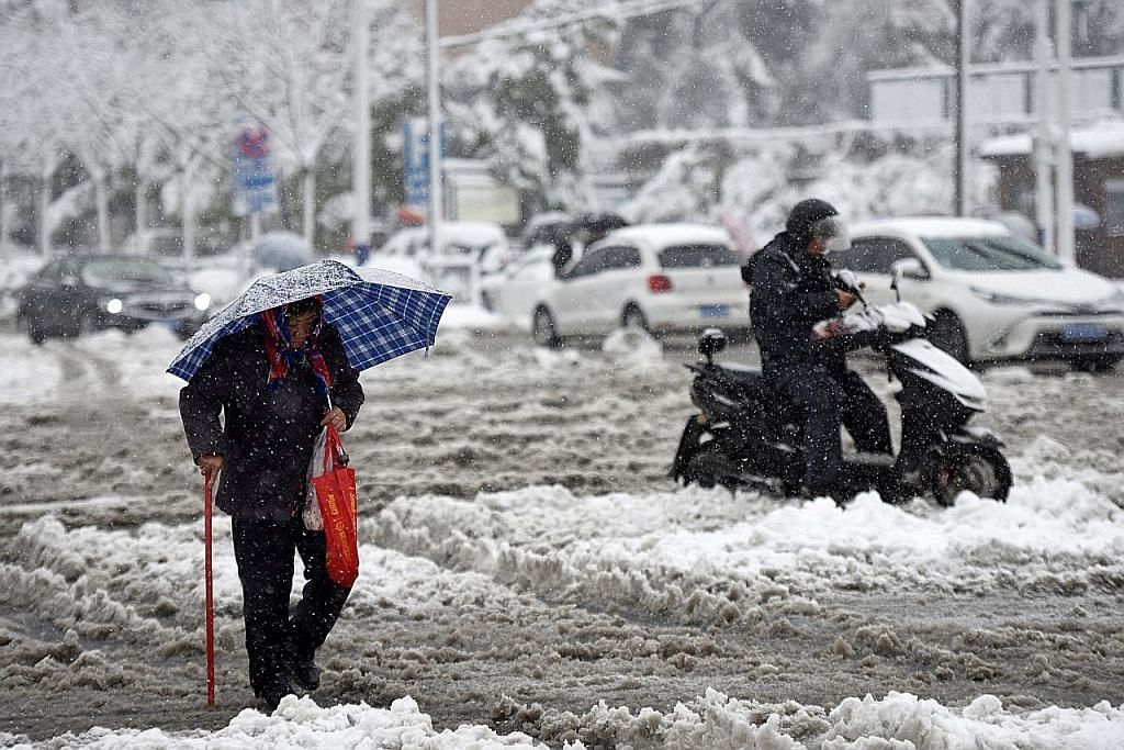 Badai salji paksa China tutup tiga lapangan terbang