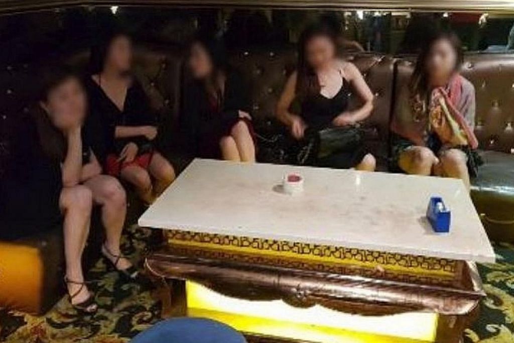 8 wanita diberkas sebab dadah dan berbogel