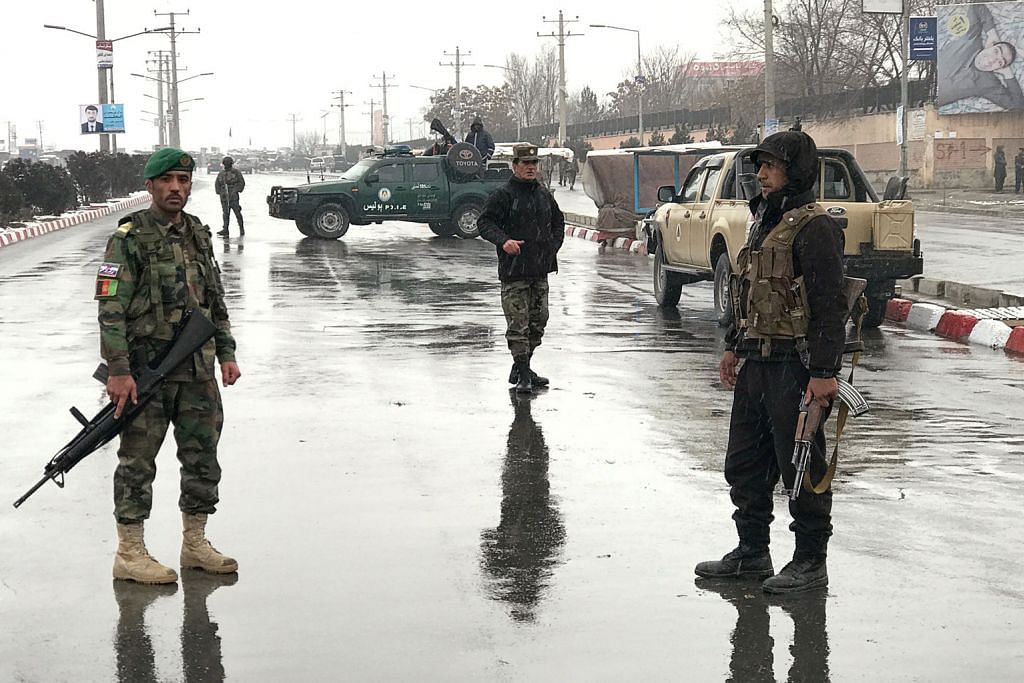 Pengganas serang pangkalan tentera Afghan, seorang askar maut