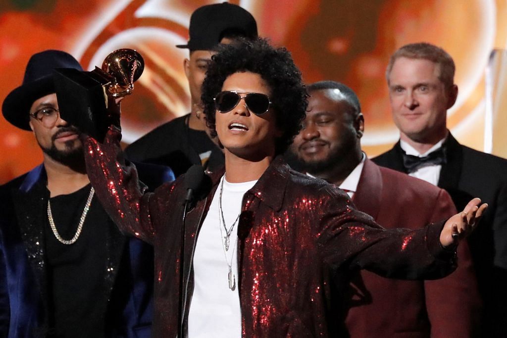 ANUGERAH GRAMMY KE-60 Penyanyi Bruno Mars sapu licin anugerah rekod, album, lagu terbaik