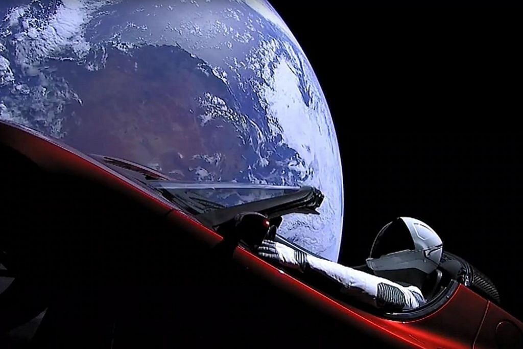 SpaceX kirim kereta Tesla teroka cakerawala