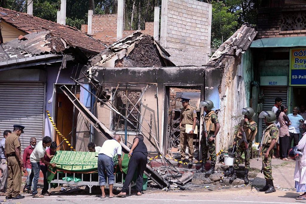 Perusuh bertempur dengan polis susulan perintah berkurung di Sri Lanka