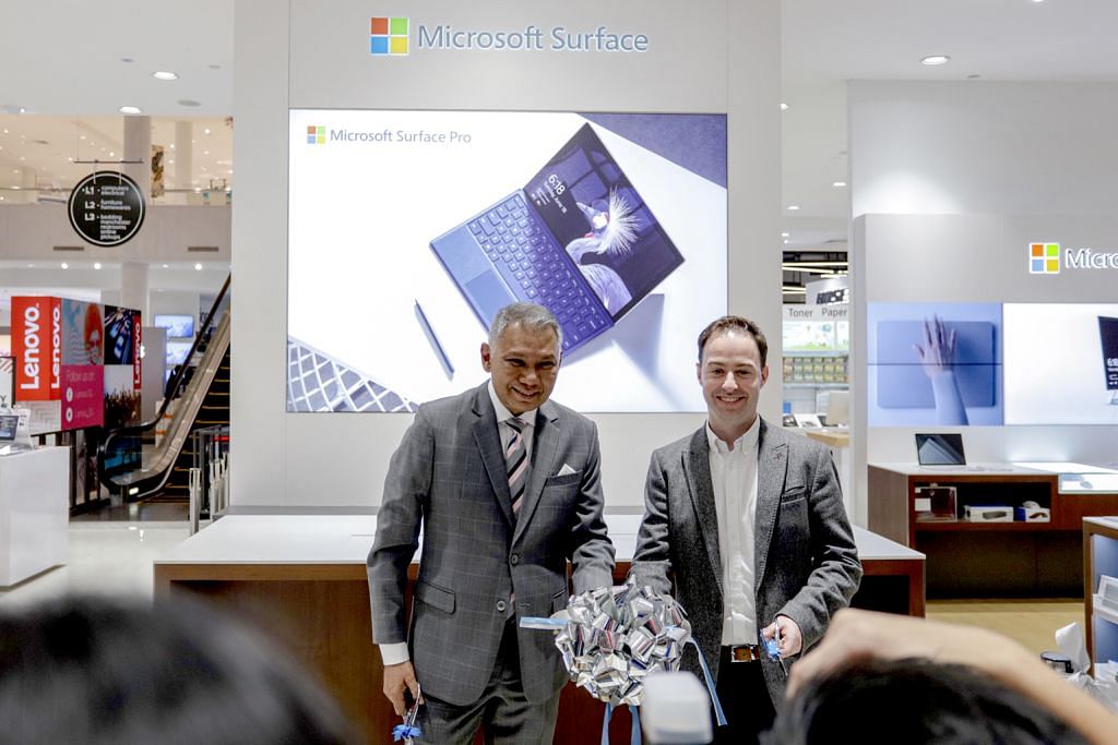 Kedai Surface Microsoft pertama di Asia Tenggara dibuka di Singapura