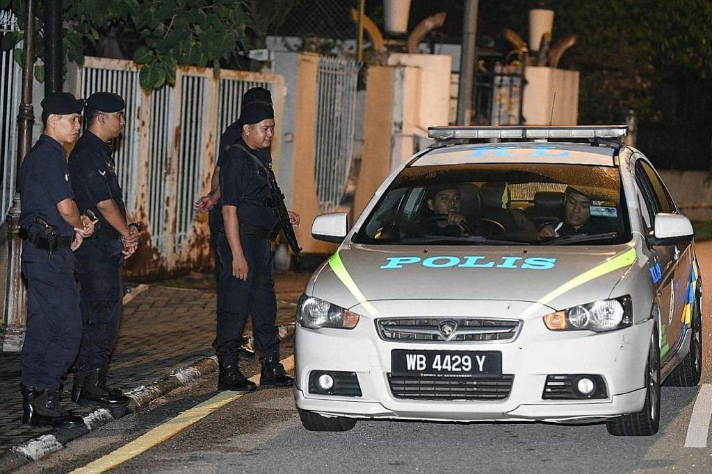 Polis periksa kediaman Najib