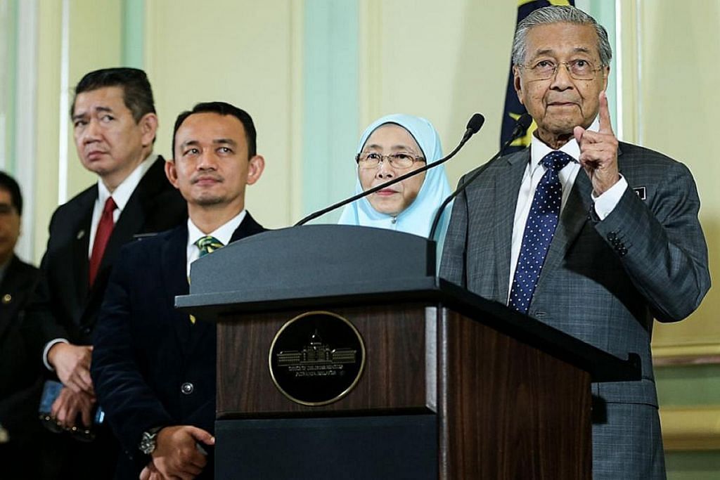 Mahathir: Hubungan dagangan bursa saham M'sia-S'pura dikaji semula
