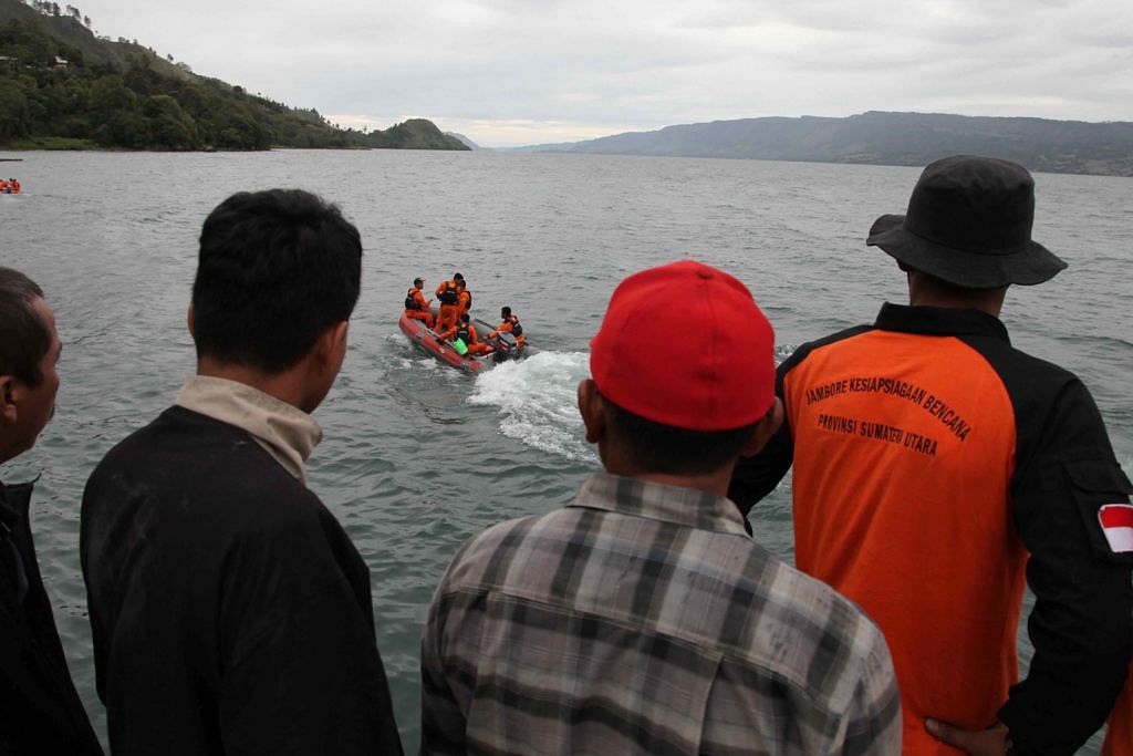 Tragedi feri Danau Toba: Usaha cari mangsa dipergiat