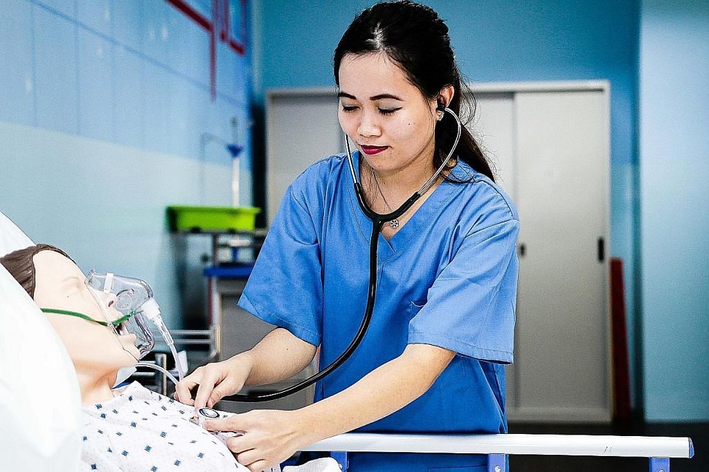 Jururawat asal Sabah rebut peluang kerja, belajar di S'pura