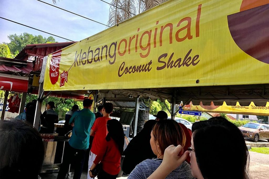 Lemak berkrim 'shake' kelapa popular Klebang TREND