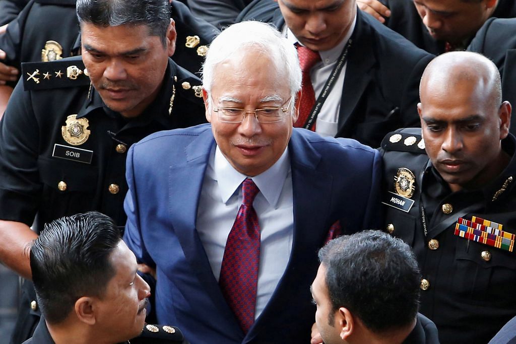 TUKILAN BEKAS PERDANA MENTERI DALAM VIDEO Najib siar video luah perasaan, mohon maaf kepada rakyat Malaysia