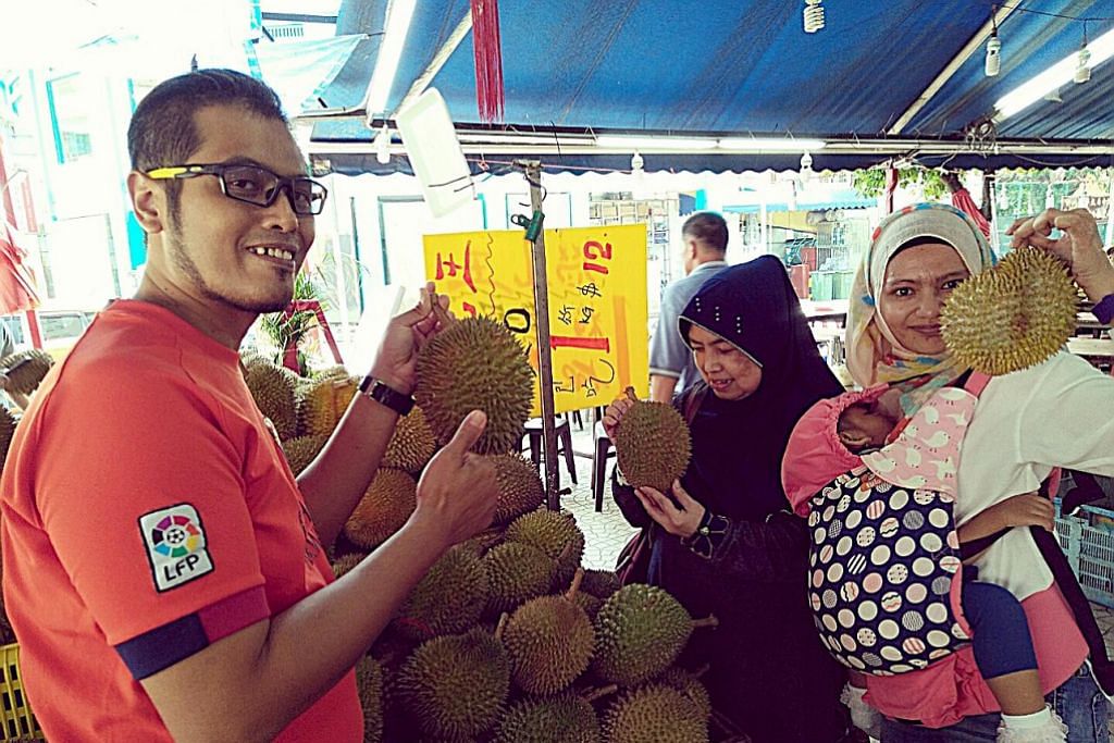 'Hantu durian' ambil kesempatan durian 'runtuh'