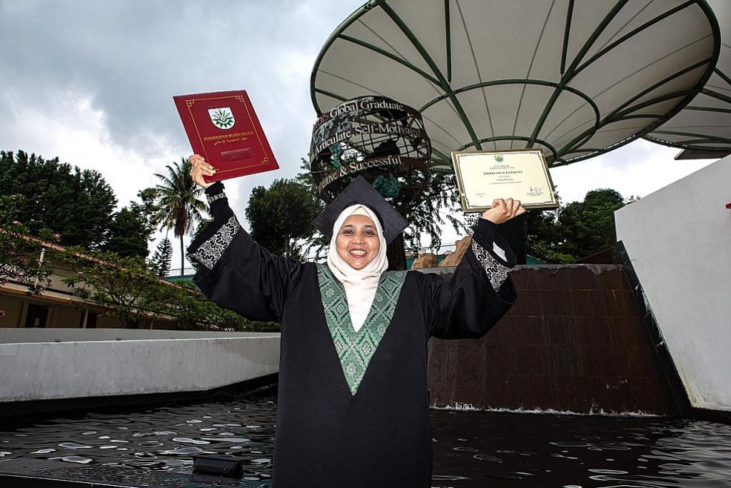 Dulu tidak dapat didikan formal agama, kini genggam diploma Syariah