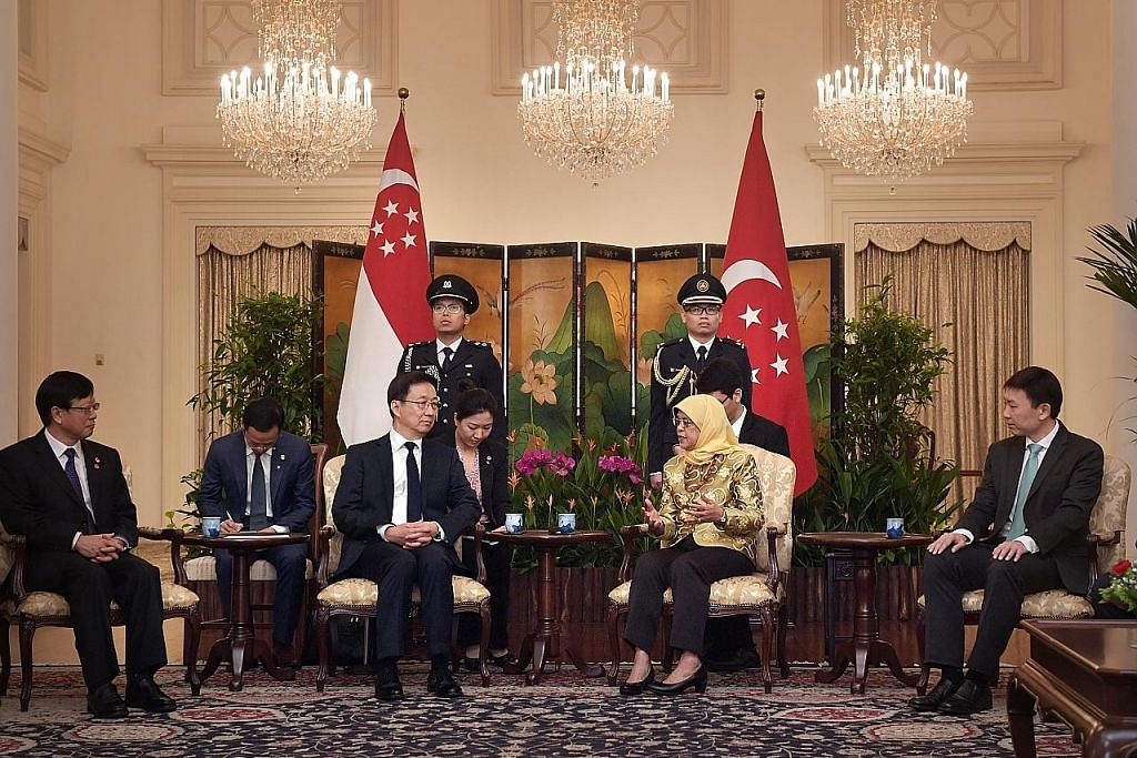 EKONOMI DPM China temu Presiden Halimah, PM Lee