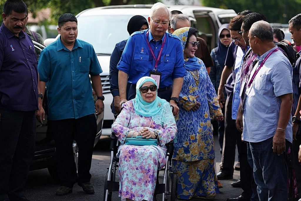 KES 1MDB Polis Malaysia serbu rumah ibu Najib