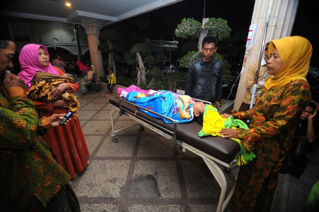Tiga maut dalam gempa di Jawa, Bali