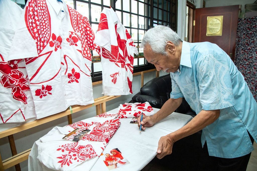 PM Lee tempah baju  corak batik  dari Sarkasi Said Berita 