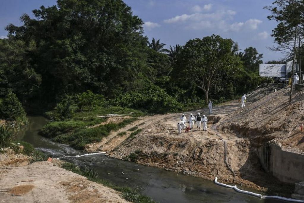 Pasir Gudang chemical spill: Singaporean among three charged over pollution of river