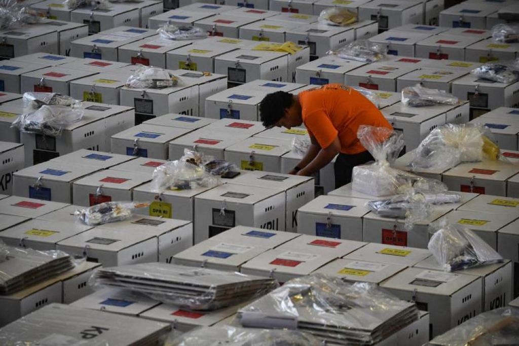More than 270 died from overwork-related illnesses in Indonesia elections