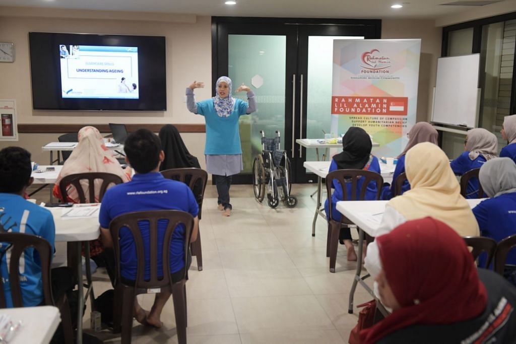 the Rahmatan lil Alamin (Blessings-to-All) Foundation (RLAF) and Masjid Yusof Ishak (MYI) have embarked on an elderly engagement project called ‘Project Touch’