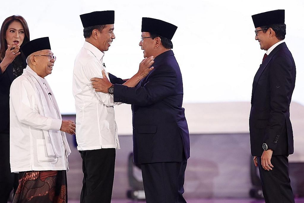 Perbahasan pertama calon pilihan raya Presiden Indonesia hangat