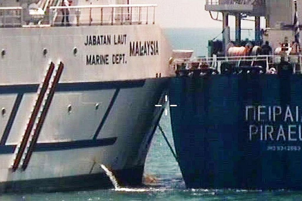 Insiden langgar kapal di Tuas: Kapal Pireas silap