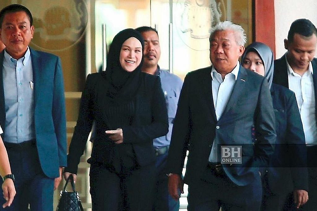 AP Umno, isteri dituduh rasuah dan subahat libatkan $921,400