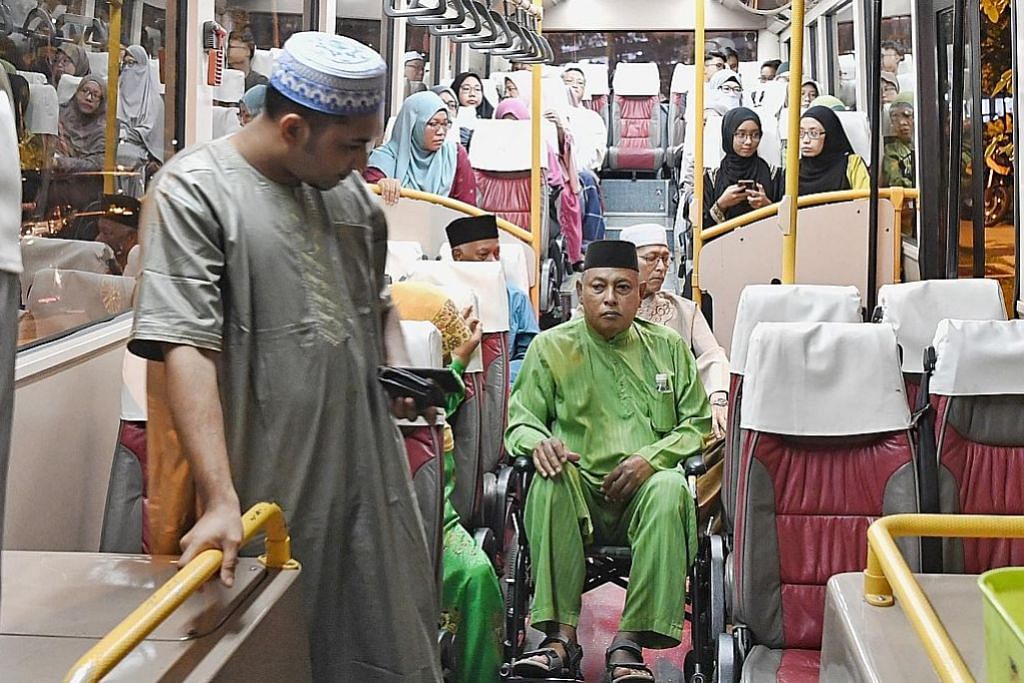 Dapat peluang ke masjid melalui bas mesra kerusi roda