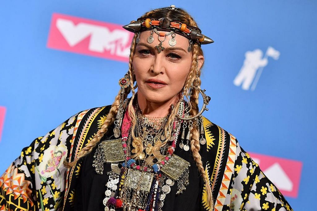 Madonna: Usah hukum ikon pop usia senja