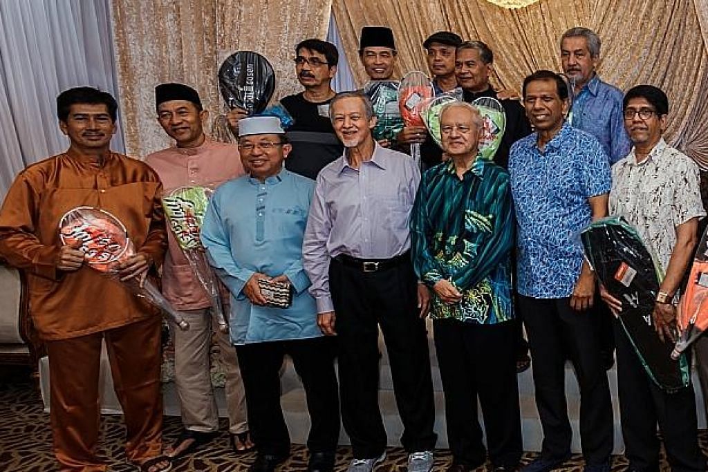 Persatuan badminton Melayu SG beraya
