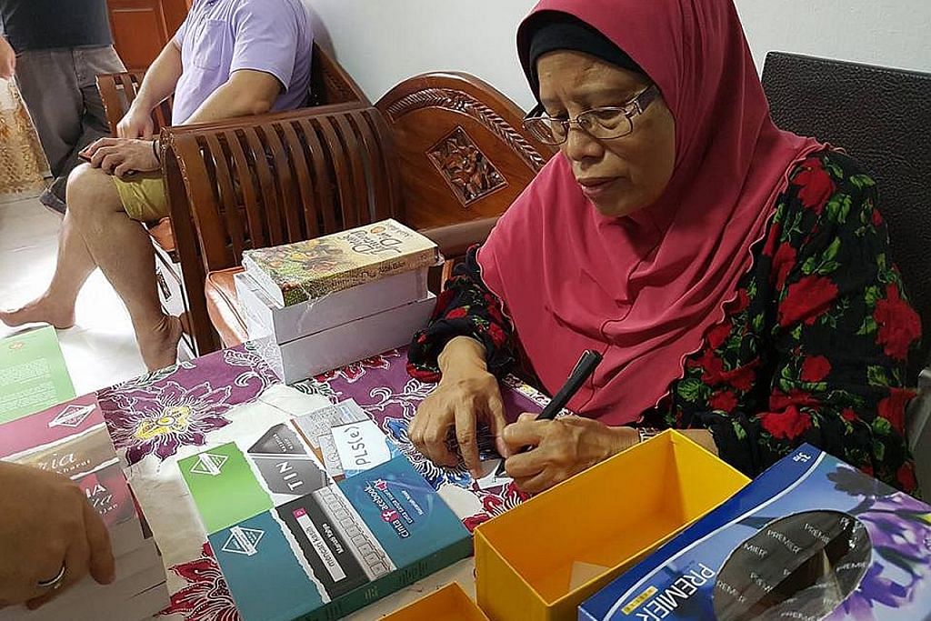 Pesara aktif mengarang demi lestari bahasa Melayu